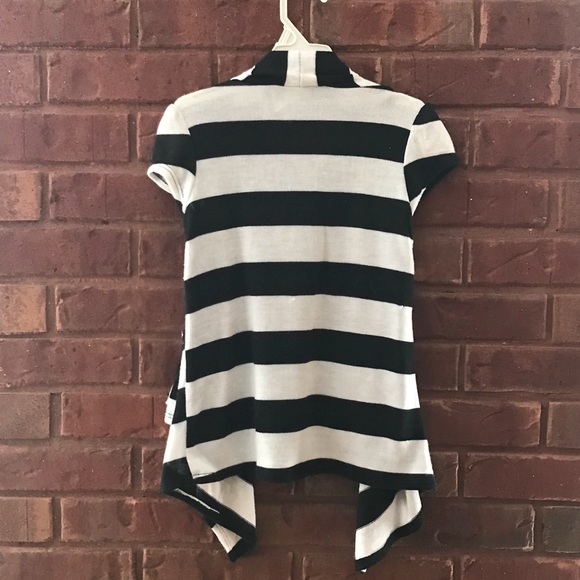 Adorable Cardigan - Picture 2 of 4